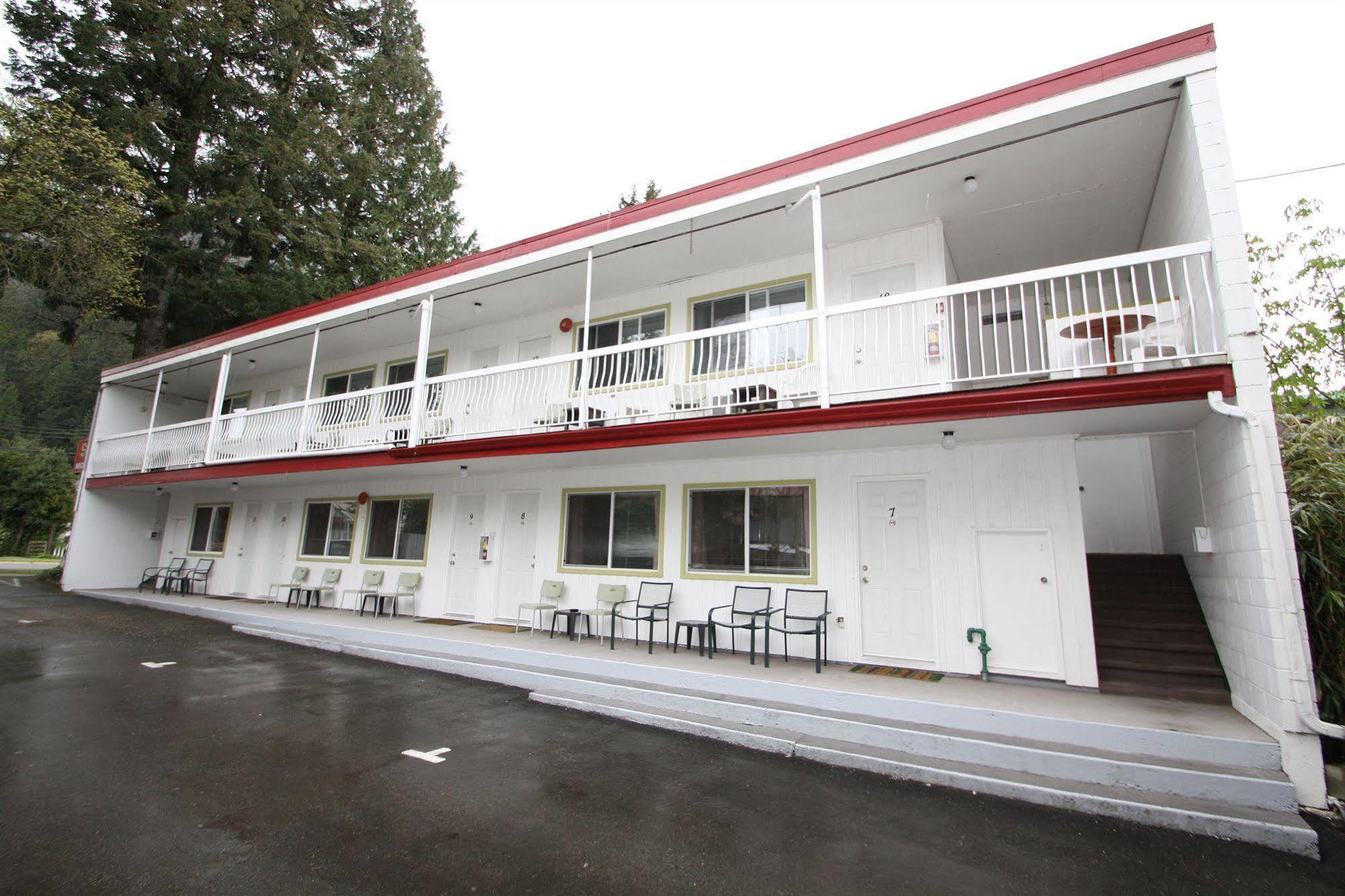 Harrison Spa Motel Harrison Hot Springs Zewnętrze zdjęcie